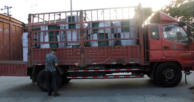 防水套管裝貨現場